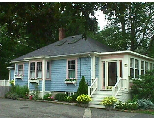 Unit for sale at 55 Central St, Topsfield, MA 01983