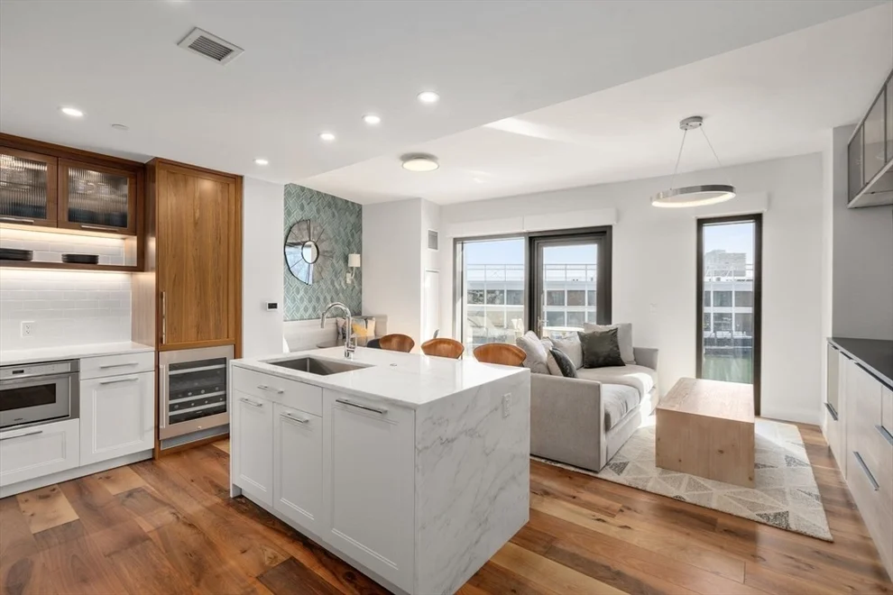 Unit for sale at 300 Pier 4 Blvd, Boston, MA 02210
