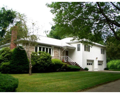 Unit for sale at 84 Cynthia Rd, Newton, MA 02459