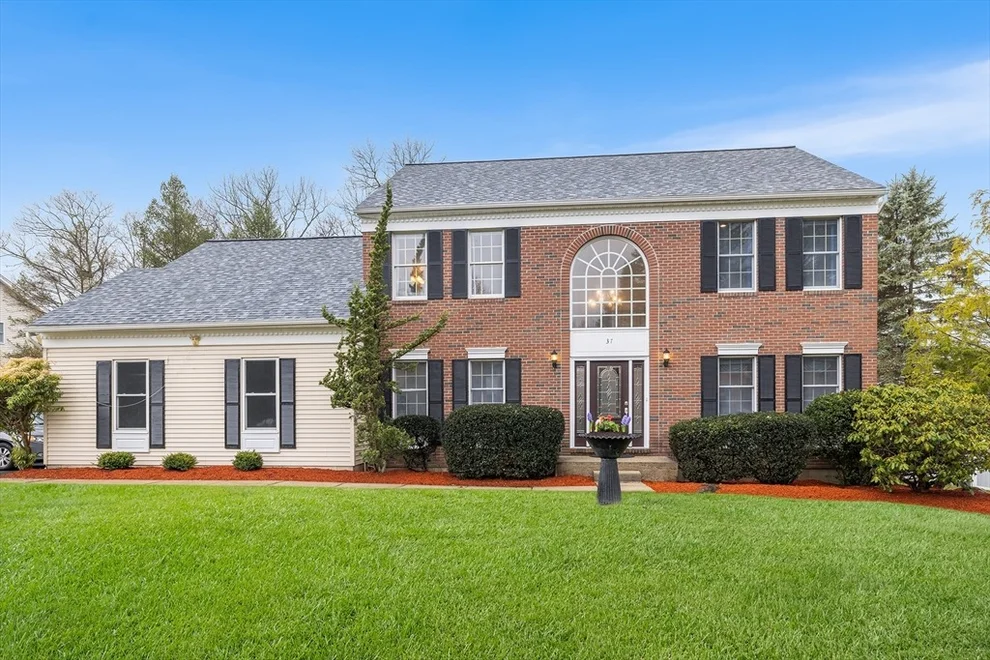 Unit for sale at 37 Hawthorne Rd, Shrewsbury, MA 01545