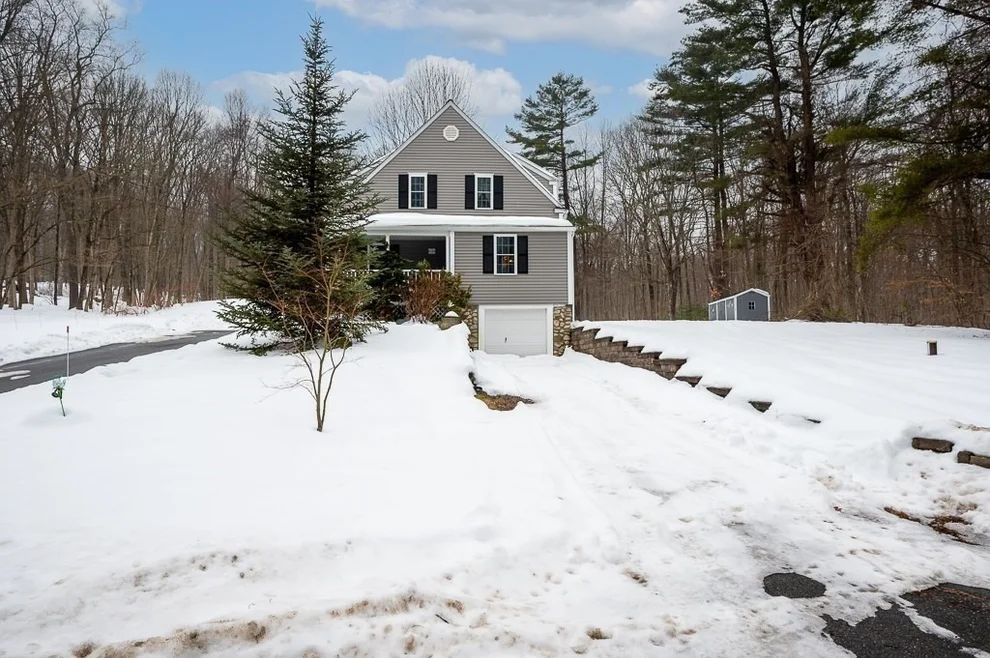 Unit for sale at 634 Oxford St South, Auburn, MA 01501
