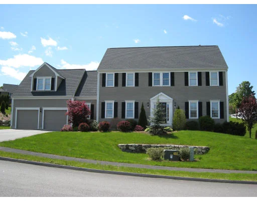 Unit for sale at 36 Stonybrook Ln, Shrewsbury, MA 01545