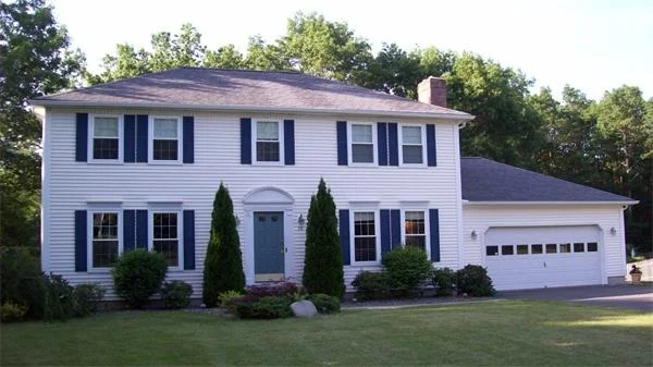 Unit for sale at 10 Geryk Ct, Southampton, MA 01073
