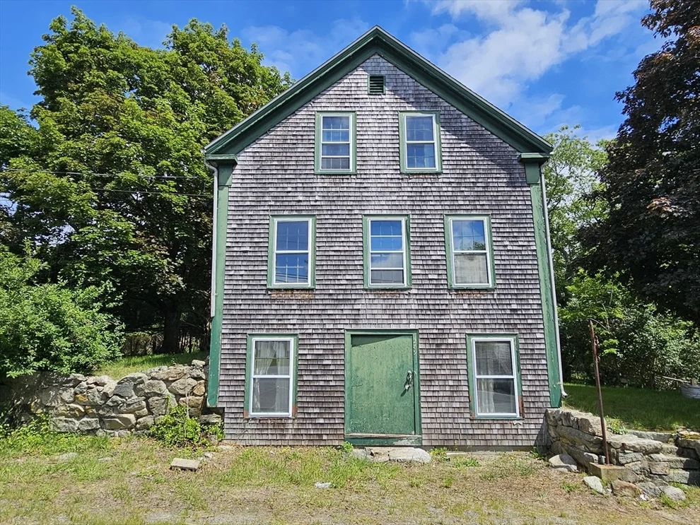 Unit for sale at 289 North Ave, Rochester, MA 02770