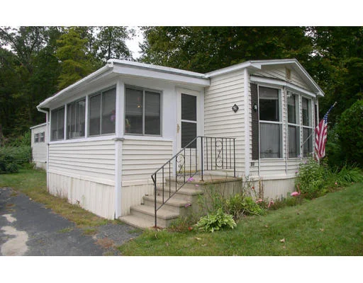 Unit for sale at 6 Mason Street, Pepperell, MA 01463