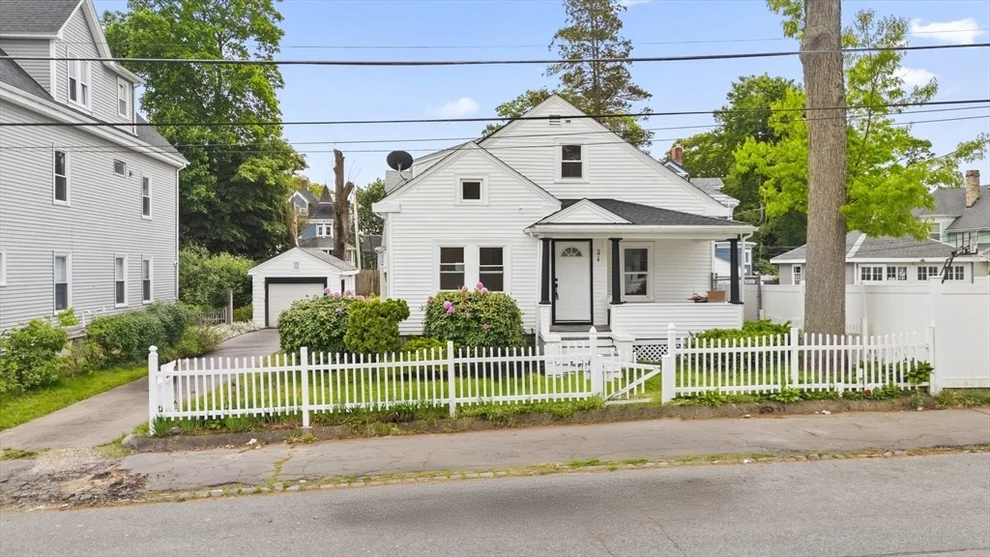 Unit for sale at 274 Green St, Brockton, MA 02301