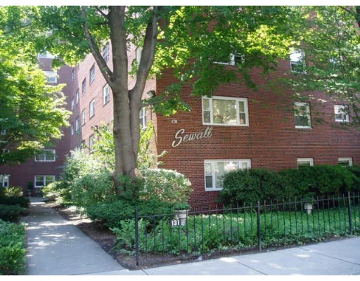 Unit for sale at 131 Sewall Ave, Brookline, MA 02446
