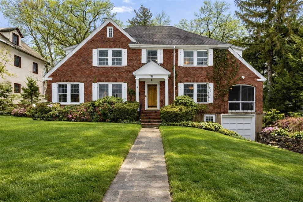 Unit for sale at 15 Gammons Rd, Newton, MA 02468
