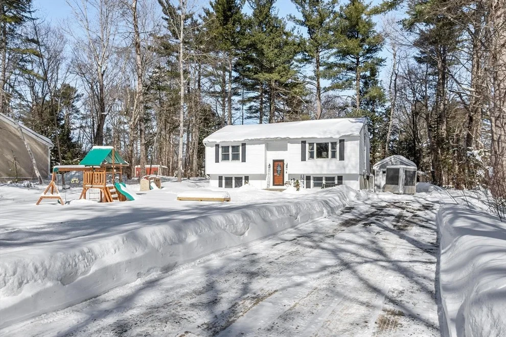 Unit for sale at 6 Balsam Dr, Ashburnham, MA 01430