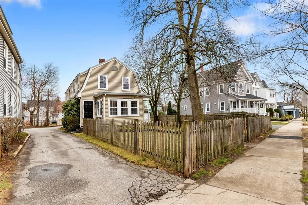 Unit for sale at 1086-1088 Main St, Wakefield, MA 01880