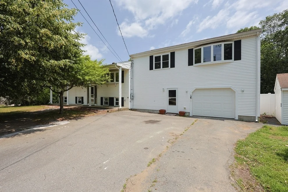 Unit for sale at 101 Jennings Dr, Raynham, MA 02767