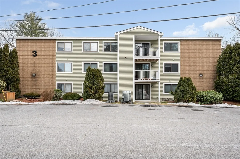 Unit for sale at 3 Bridgeview Cir, Tyngsborough, MA 01879