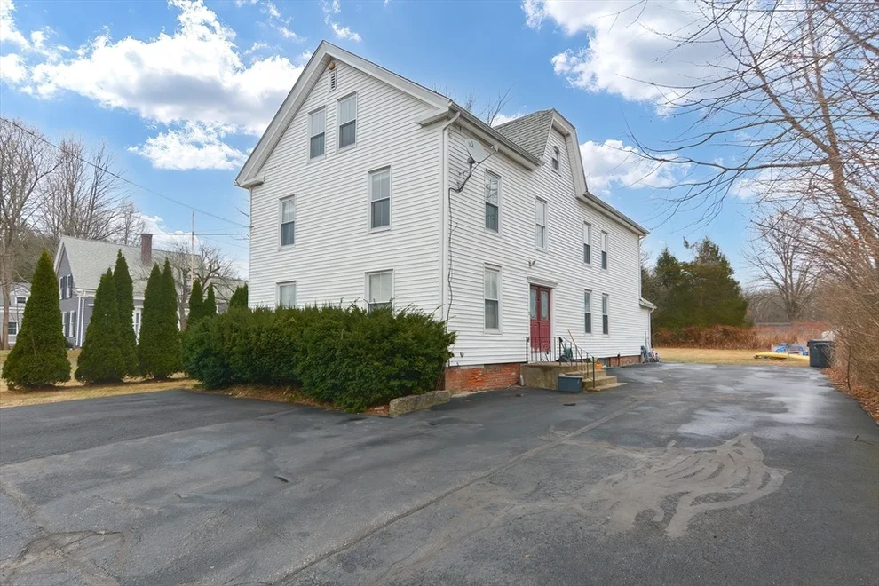 Unit for sale at 22 North St, Grafton, MA 01519