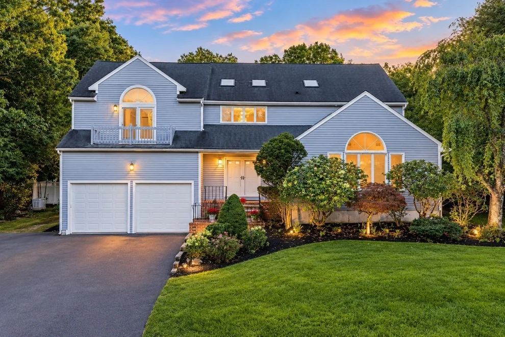 Unit for sale at 42 Magnolia Rd, Sharon, MA 02067
