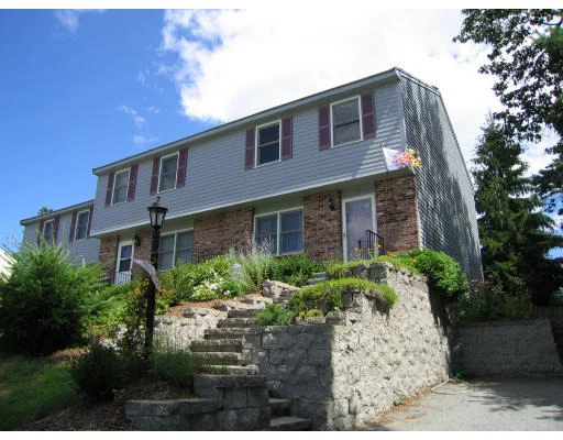 Unit for sale at 1 Poplar Ln, Chelmsford, MA 01863