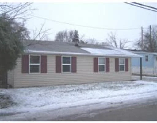 Unit for sale at 32 Mobile Home Way, Springfield, MA 01119