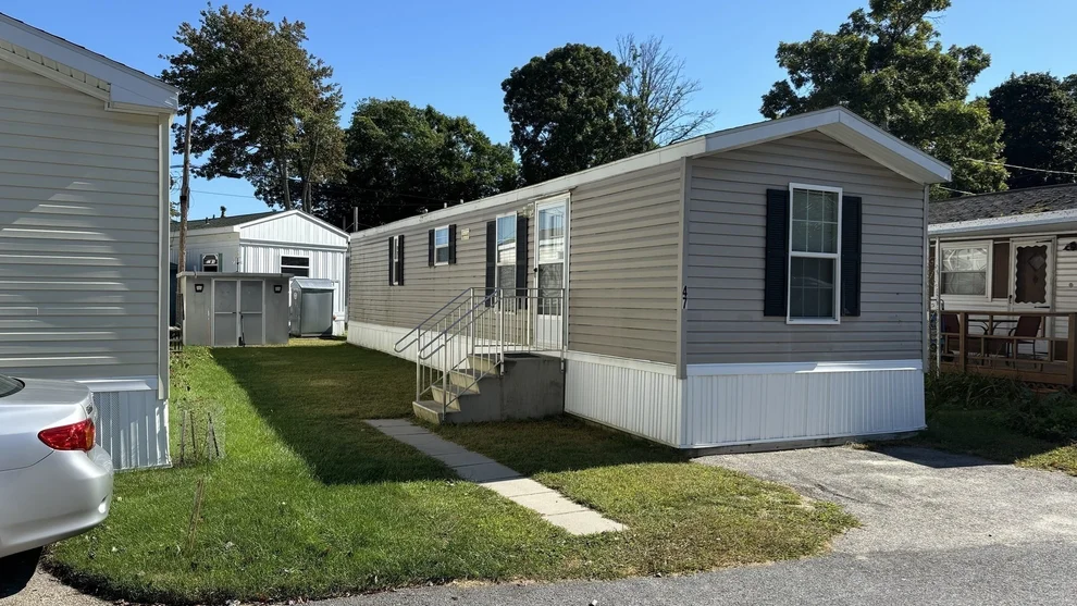 Unit for sale at 557 Southwest Cutoff, Auburn, MA 01501
