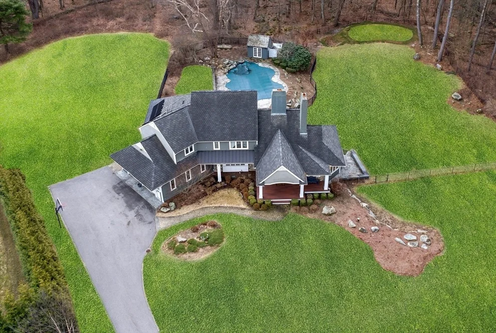Unit for sale at 121 Pond St, Hopkinton, MA 01748