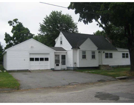 Unit for sale at 7 Oakhurst St, Worcester, MA 01605