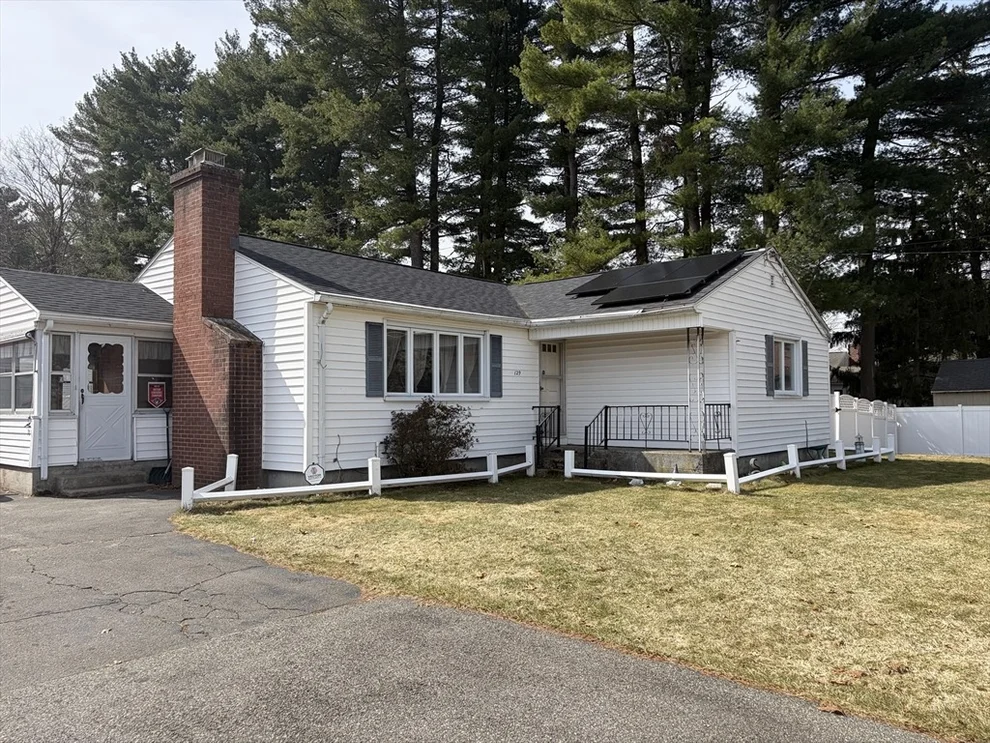 Unit for sale at 129 Fernbank Rd, Springfield, MA 01129