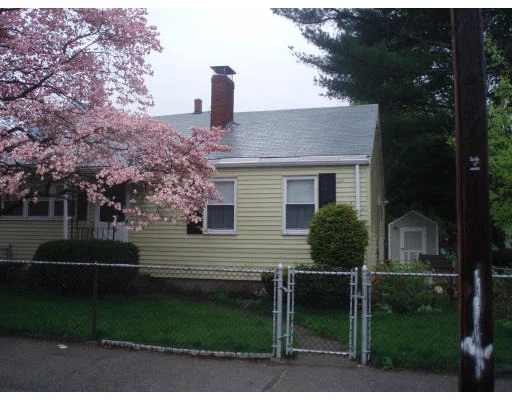 Unit for sale at 75 Roberts St, Quincy, MA 02169