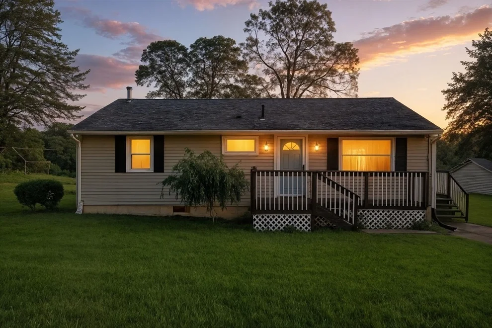 Unit for sale at 293 Laurelton St, Springfield, MA 01109