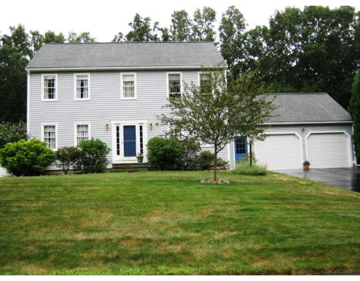 Unit for sale at 71 Hillando Dr, Shrewsbury, MA 01545