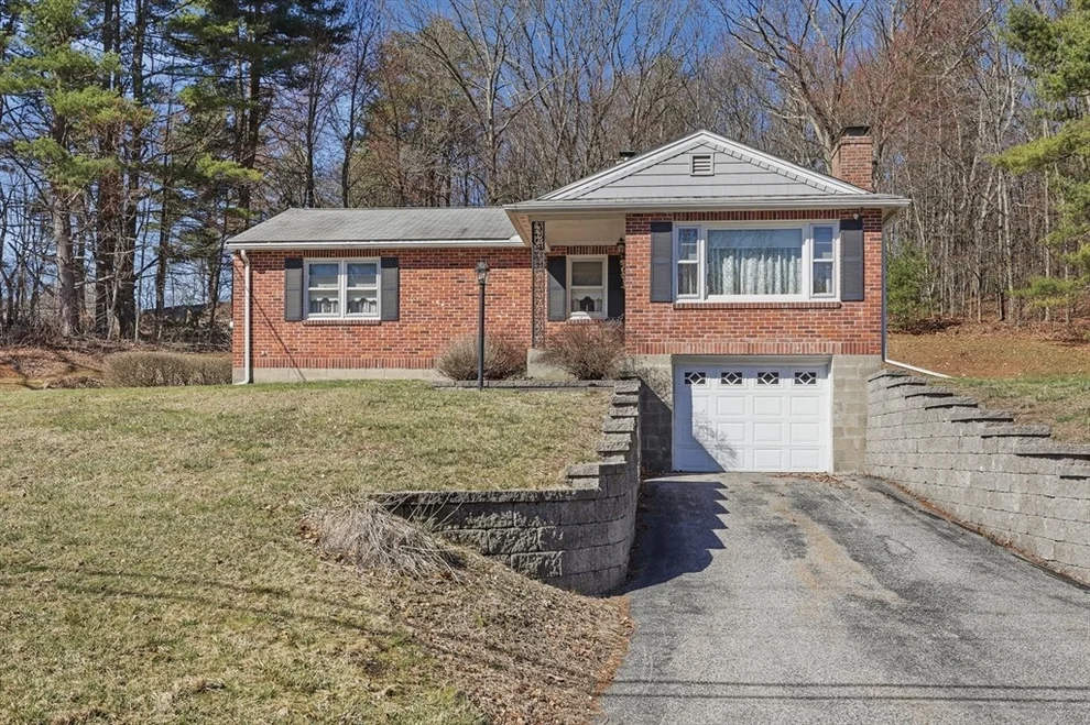 Unit for sale at 610 Grafton Street, Shrewsbury, MA 01545
