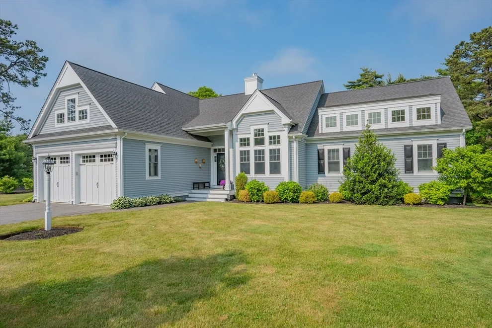 Unit for sale at 22 Camden Ln, Mashpee, MA 02649