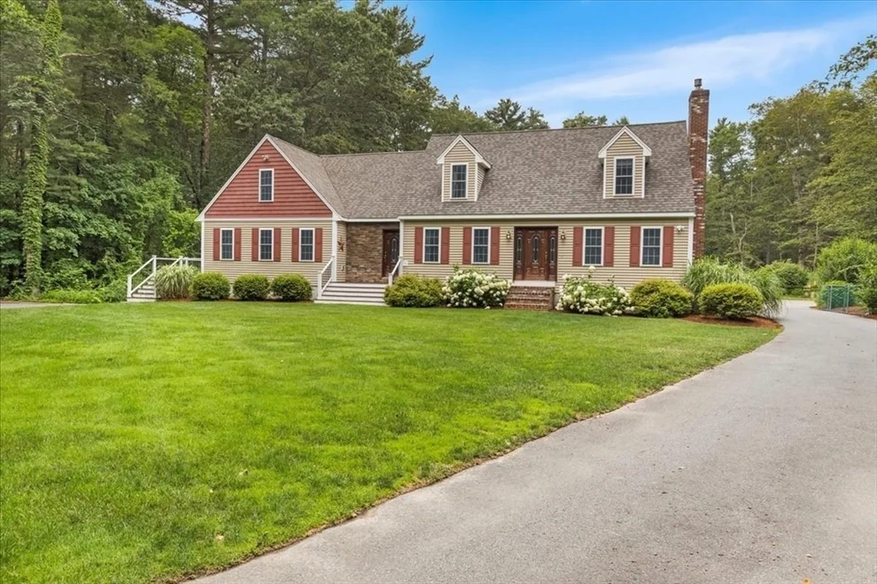 Unit for sale at 456 Main Street, Hanson, MA 02341