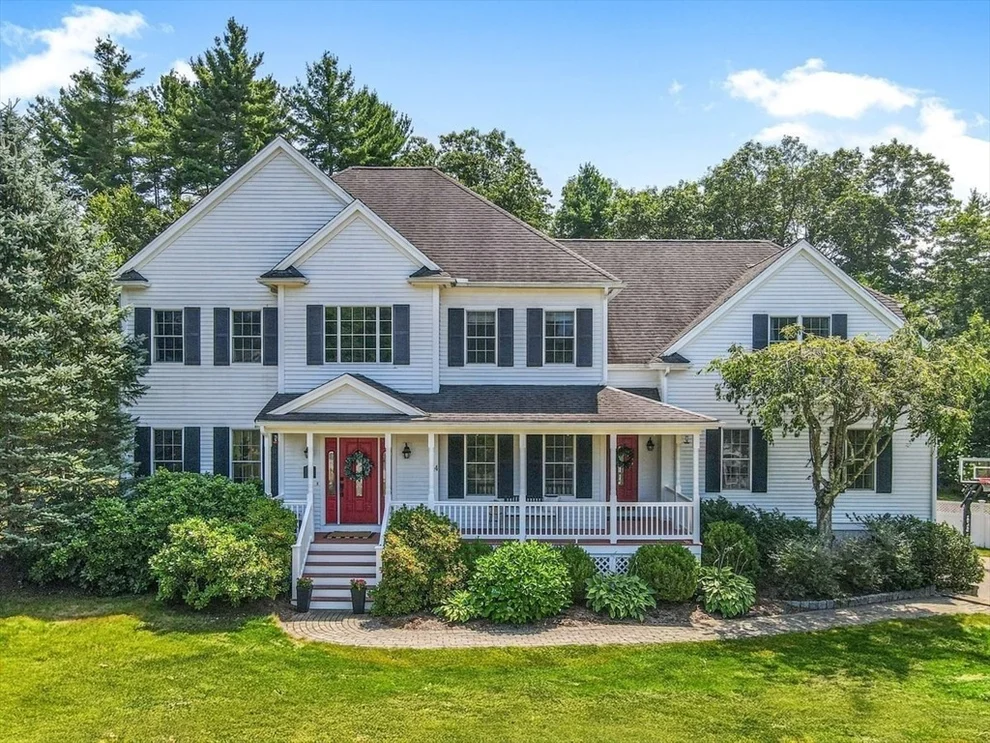 Unit for sale at 14 Willow Pl, Norfolk, MA 02056