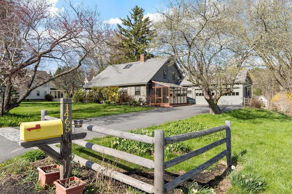 Unit for sale at 1465 Sudbury Road, Concord, MA 01742