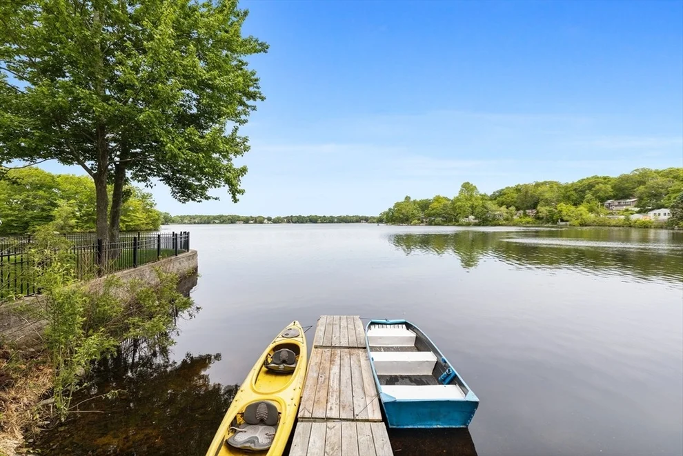 Unit for sale at 17 Woodbine Rd, Weymouth, MA 02189