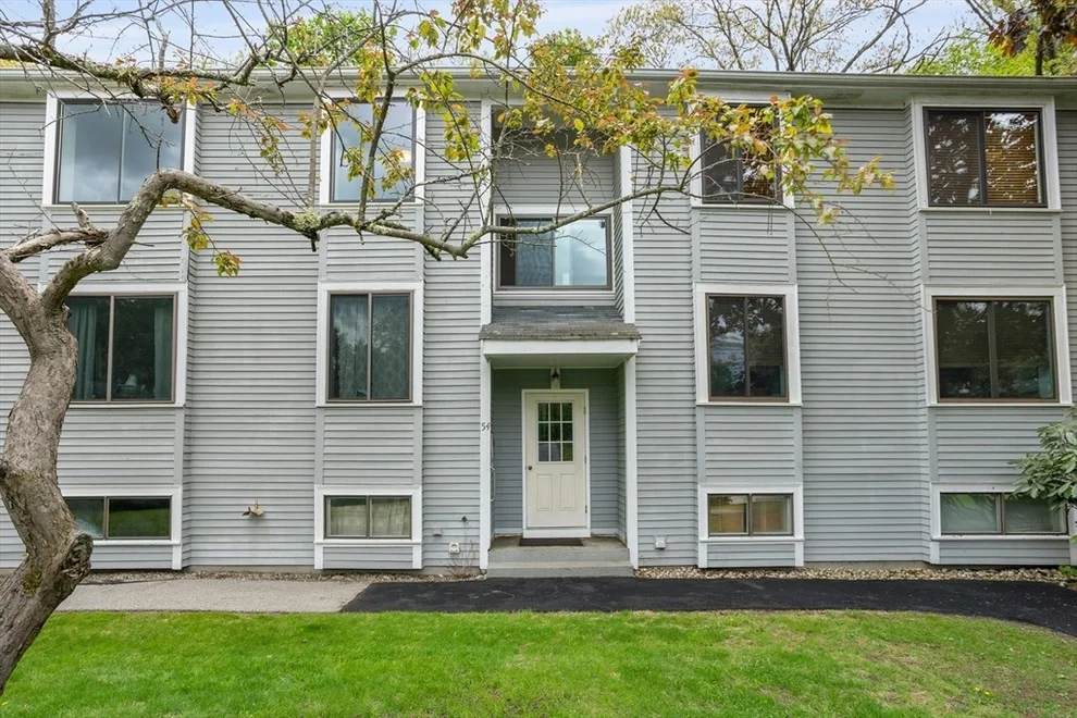 Unit for sale at 54 Staffordshire Lane, Concord, MA 01742