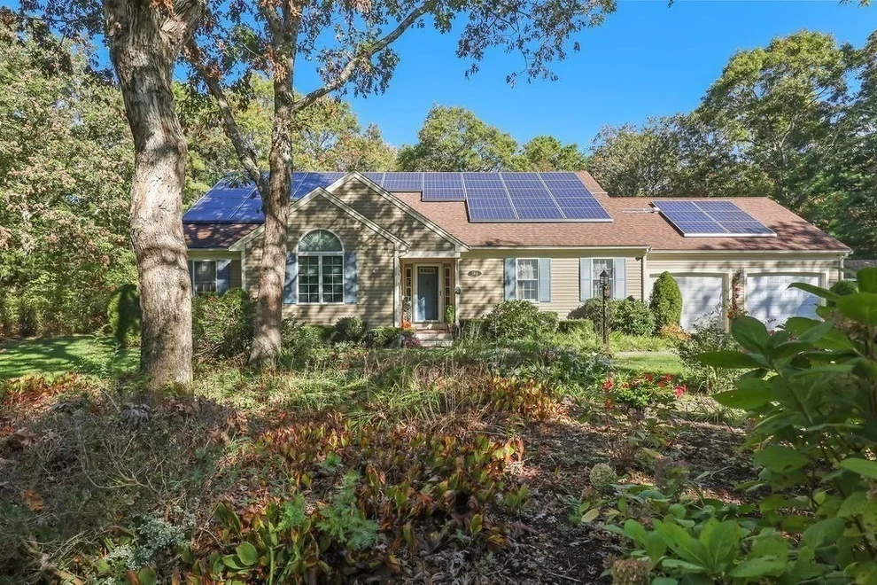 Unit for sale at 184 Monhegan Rd, Falmouth, MA 02536