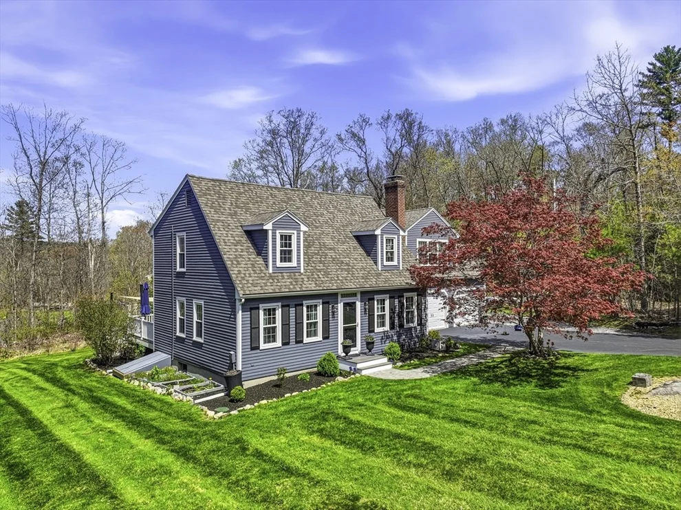 Unit for sale at 3 Ephraims Way, Upton, MA 01568
