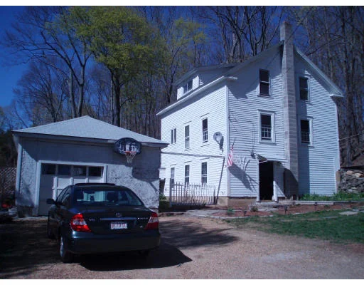 Unit for sale at 7 Stoddard Pl, North Brookfield, MA 01535