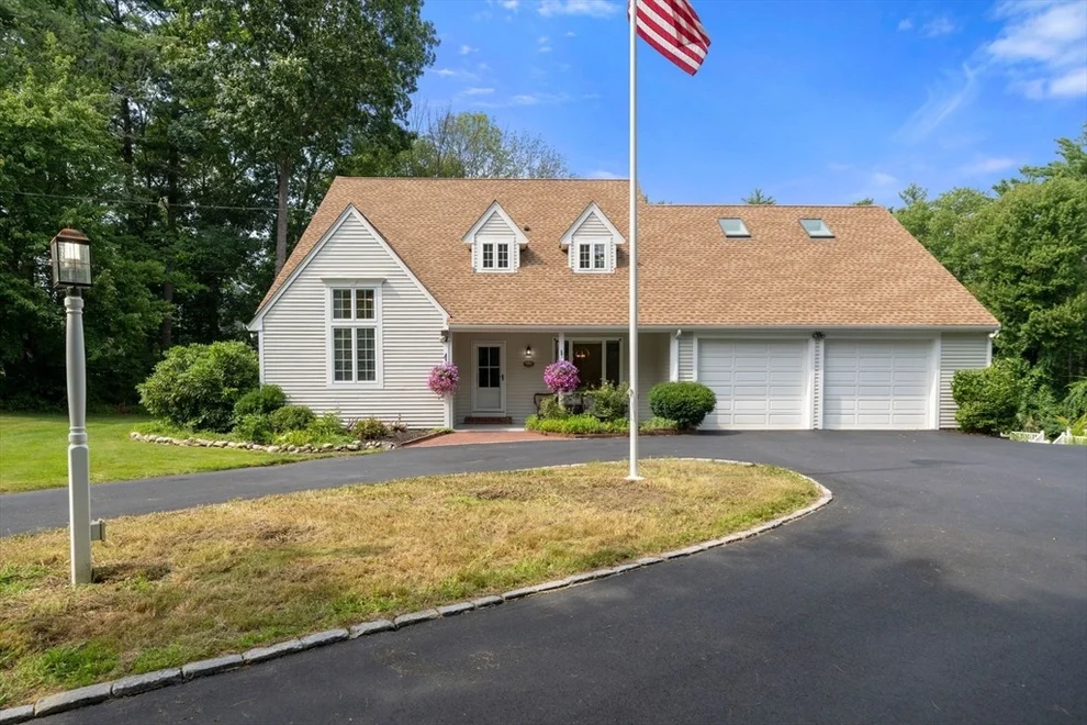Unit for sale at 359 Holly Rd, Marshfield, MA 02050