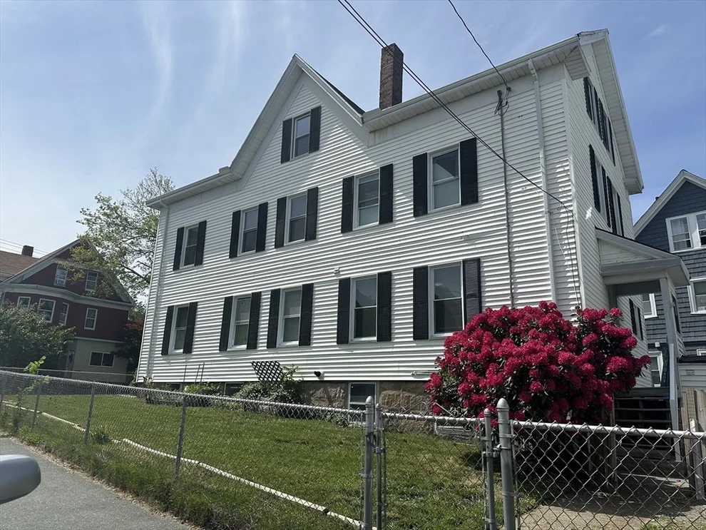 Unit for sale at 376 Summer St, New Bedford, MA 02740
