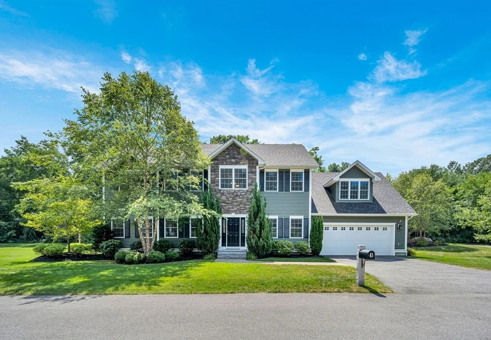 Unit for sale at 1 Yvonne Way, Peabody, MA 01960