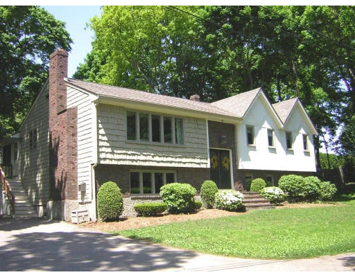 Unit for sale at 20 Inglewood Street, Braintree, MA 02184