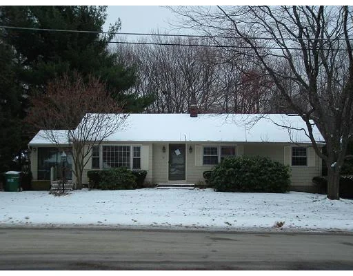 Unit for sale at 72 Valley Hill Dr, Holden, MA 01520