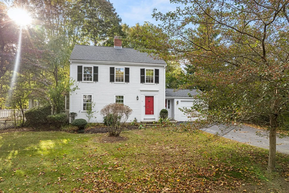 Unit for sale at 11 Arnold Rd, Hingham, MA 02043