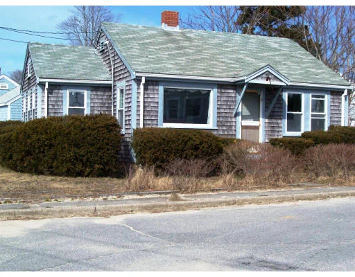 Unit for sale at 2 Grove St, Wareham, MA 02558