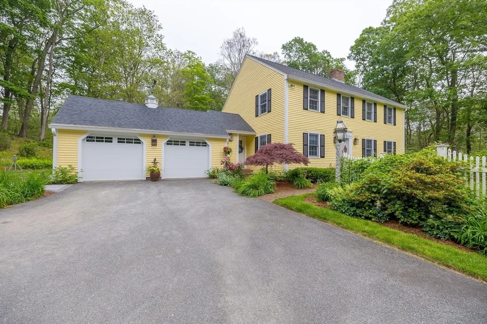 Unit for sale at 759 Main St, Boxford, MA 01921