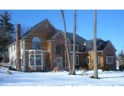 Unit for sale at 31 High Ridge Circle, Franklin, MA 02038