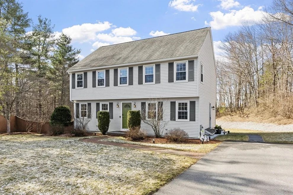 Unit for sale at 17 Merrimac Dr, Pepperell, MA 01463