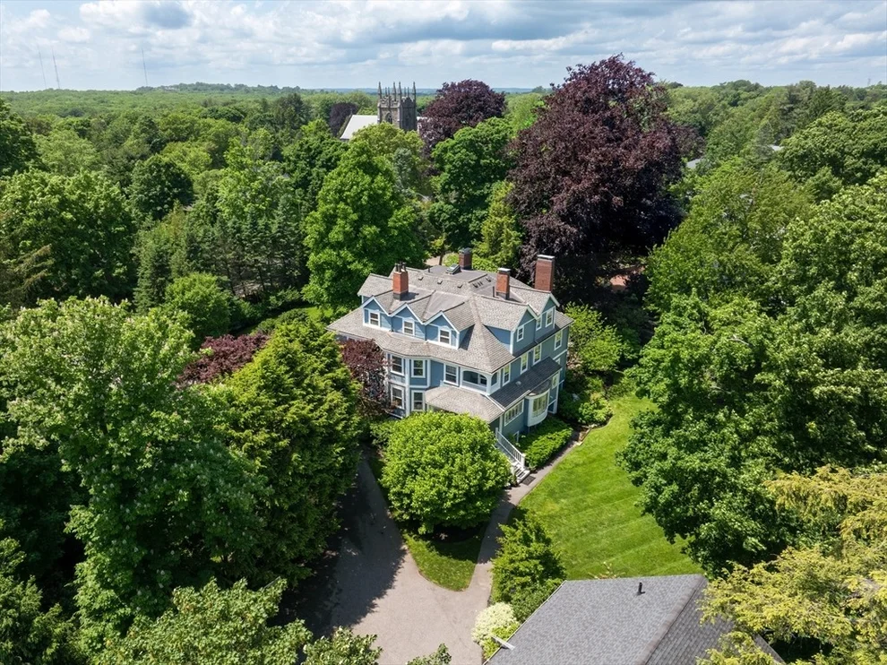 Unit for sale at 394 Hammond St, Newton, MA 02467