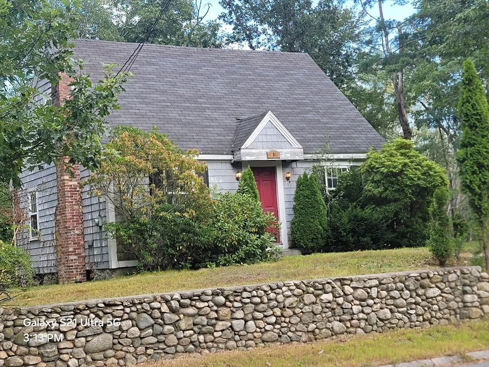 Unit for sale at 951 Pond St, Franklin, MA 02038