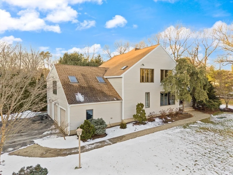 Unit for sale at 1 Stouffer Circle, Andover, MA 01810